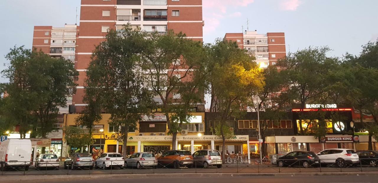 Apartamentos La Vaguada Suites Madrid Exterior photo