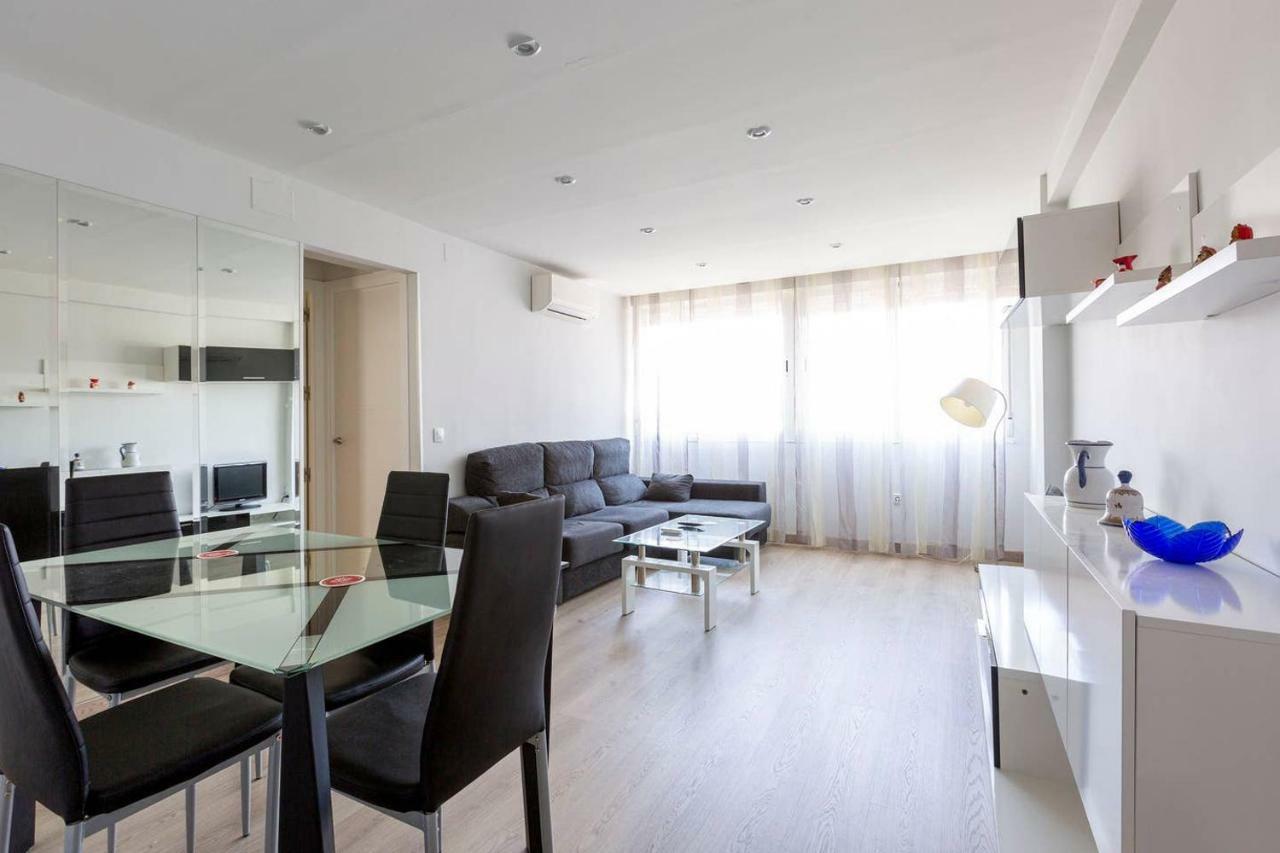 Apartamentos La Vaguada Suites Madrid Exterior photo